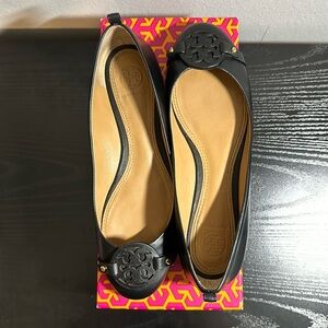 Tory Burch Gabriel Flat size 8